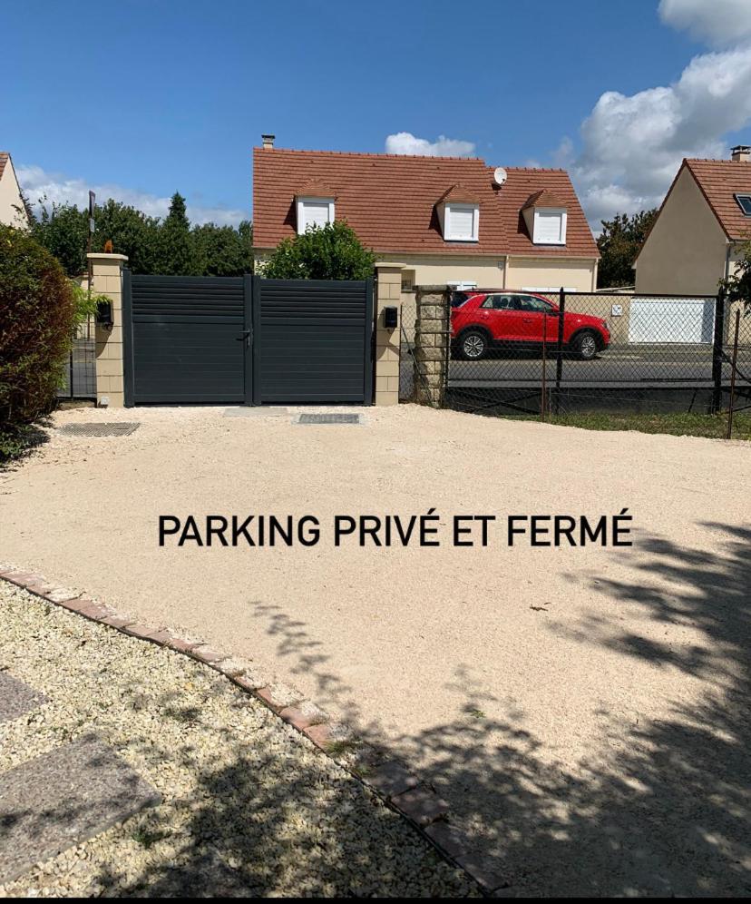 L'Echappee Briarde Apartment Marles-en-Brie Exterior photo